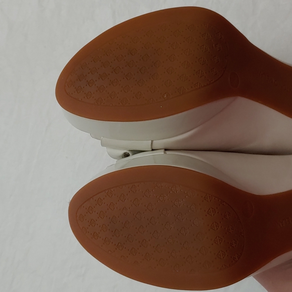 Antonio Melani 4 inch Heels - Picture 4 of 7